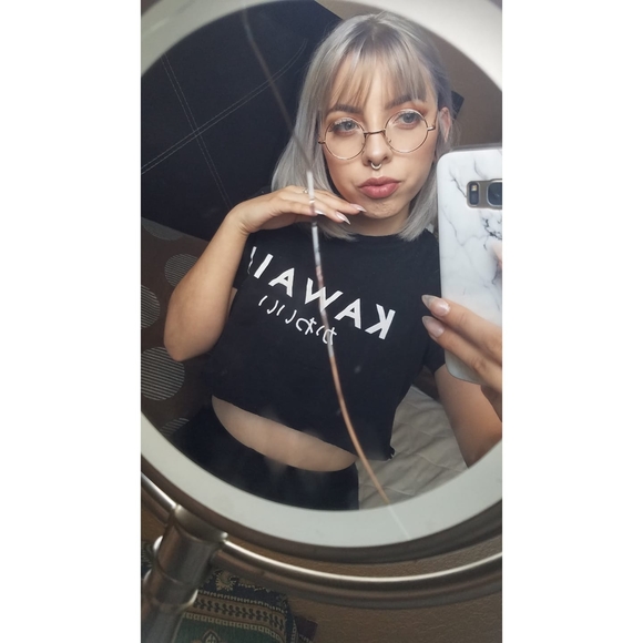 Meet your Posher, Alondra - Picture 1 of 1